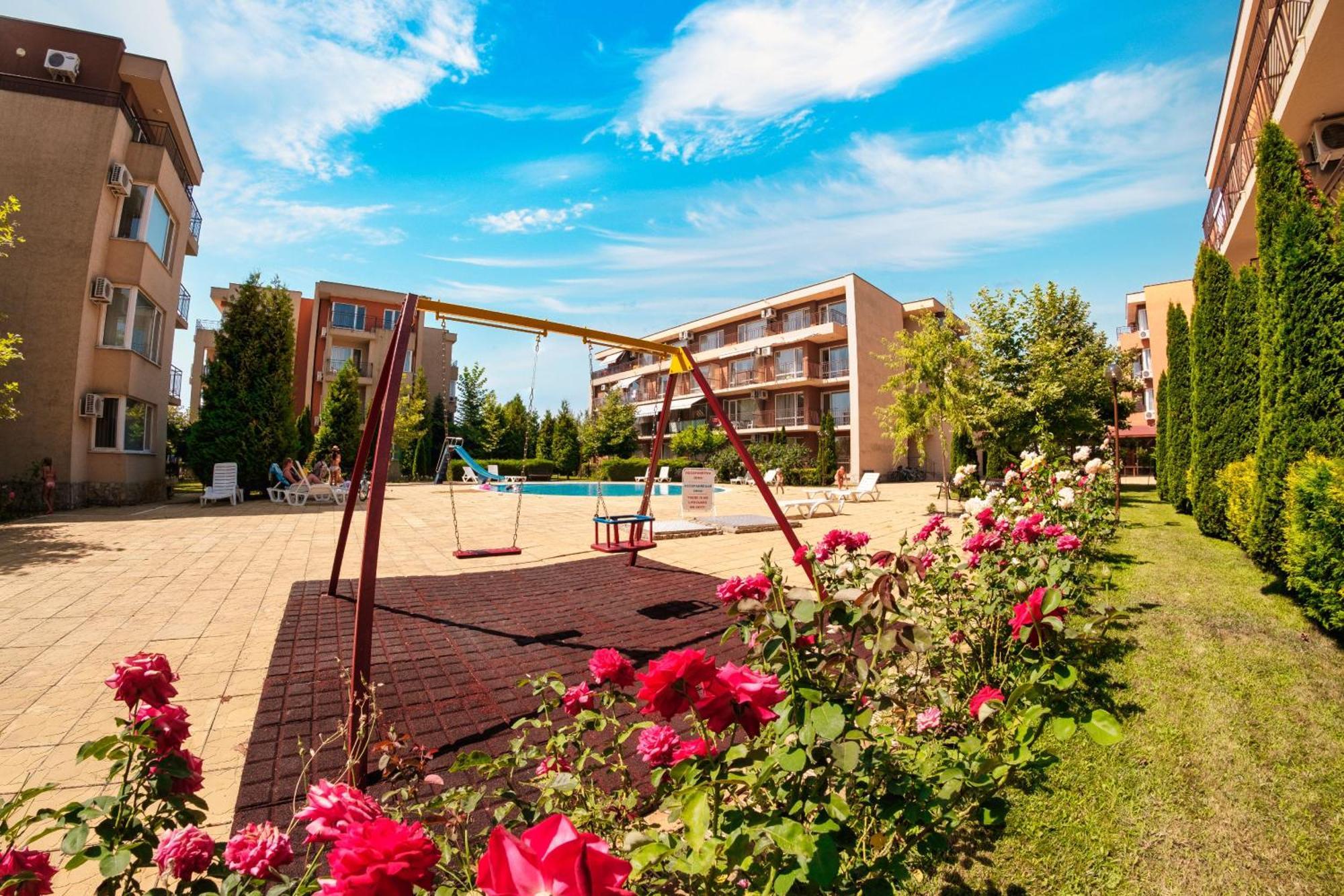 Holiday Garden Resort Sunny Beach Exterior foto
